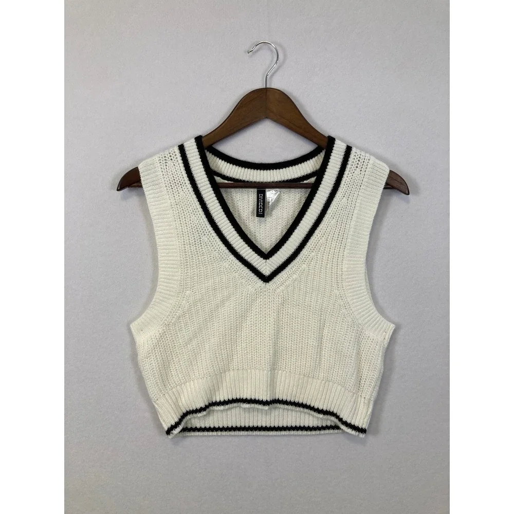 H&M Divided Sweater Vest Womens‎ Small White Black V-Neck Cropped Preppy Knit